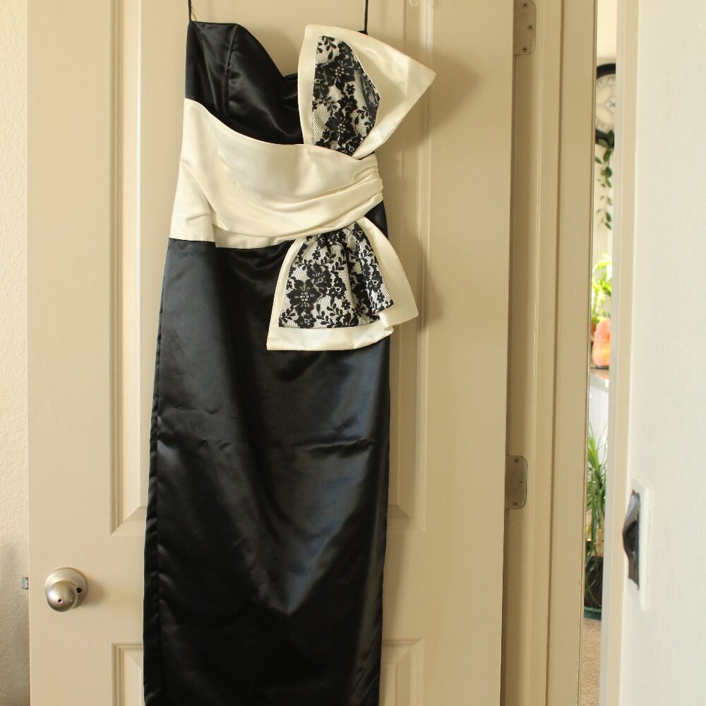 Vintage Gunnie Sax by Jessica McClintock Black and White Formal Dress